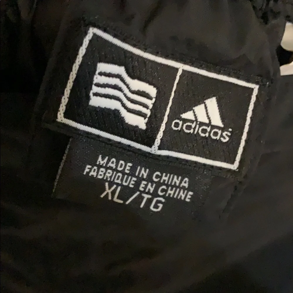Adidas men’s XL 1990’s climate proof jogger basketball